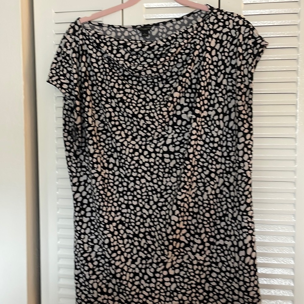 Ann Taylor blouse short sleeve size large